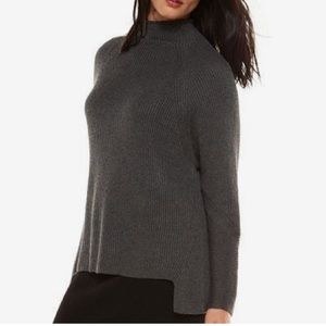 NWT Elie Tahari Classic funnel neck Grey pullover